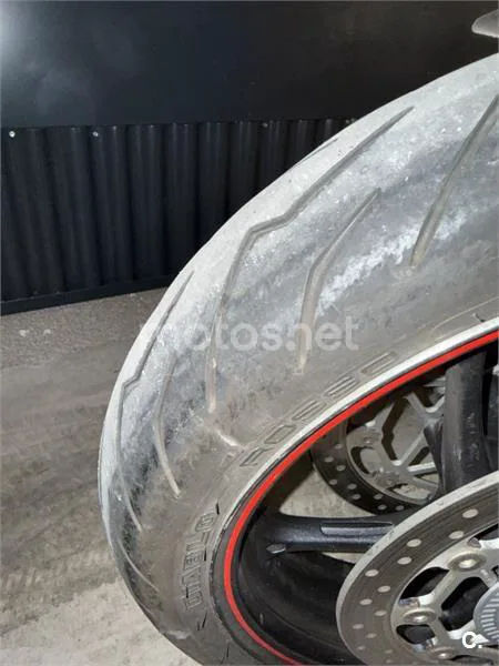 Triumph Street Triple – Vista 8