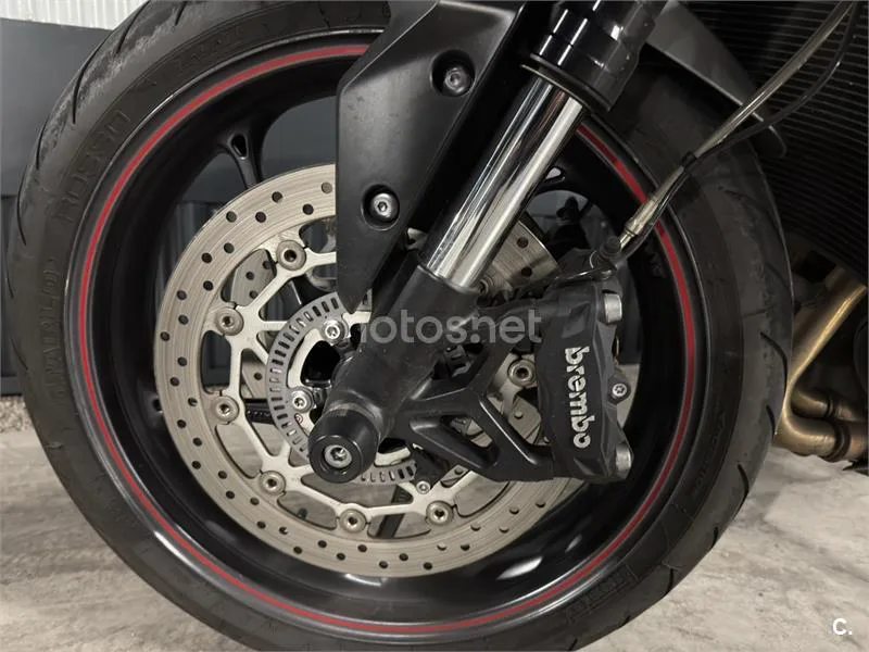 Triumph Street Triple – Vista 9