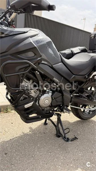 Suzuki V-Strom 650 – Vista 8