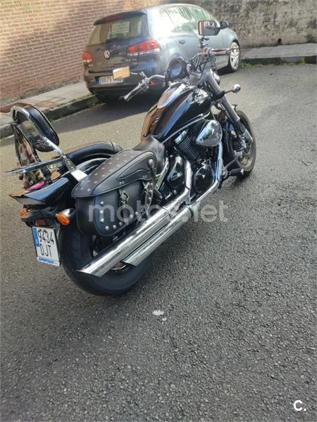 Suzuki Intruder M800 – Vista 5