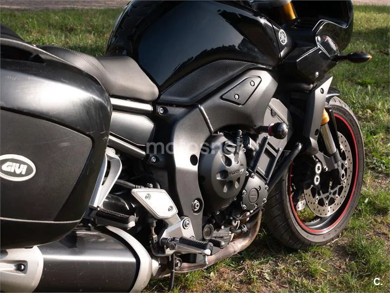 Yamaha FZ1 S FAZER – Vista 8
