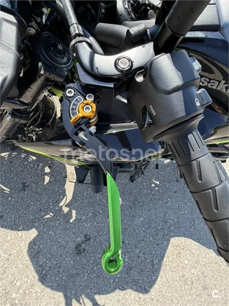 Kawasaki Z 900 – Vista 8