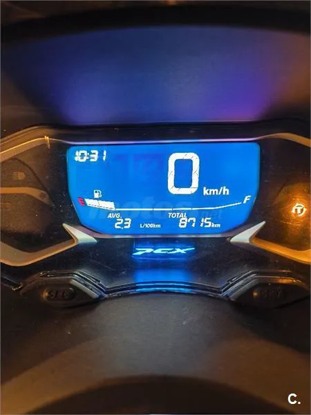 Honda PCX 125 – Vista 3