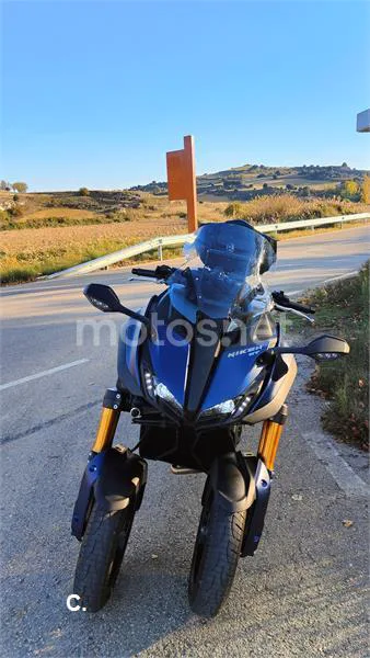 Yamaha Niken – Vista 3