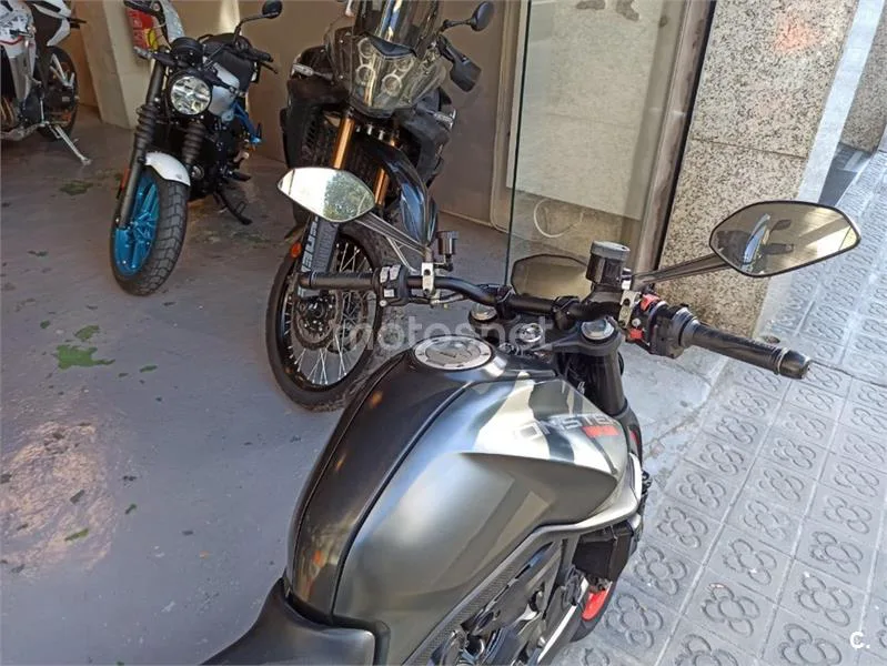 Ducati Monster – Vista 5