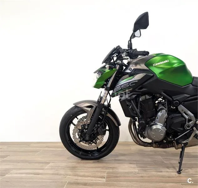 Kawasaki Z650 – Vista 8