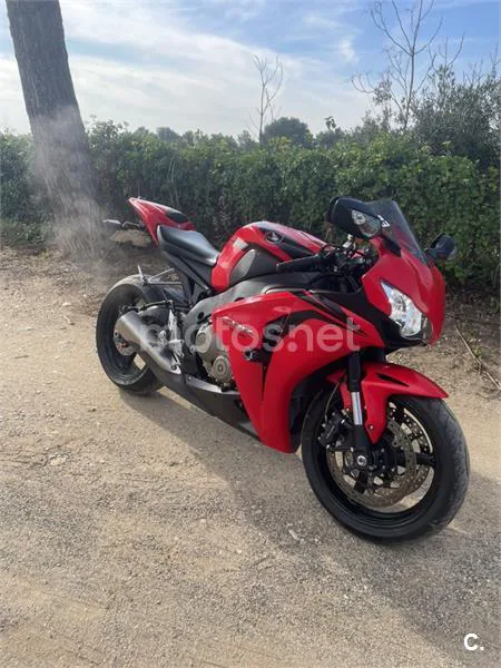 Honda CBR 1000RR Fireblade – Vista 5