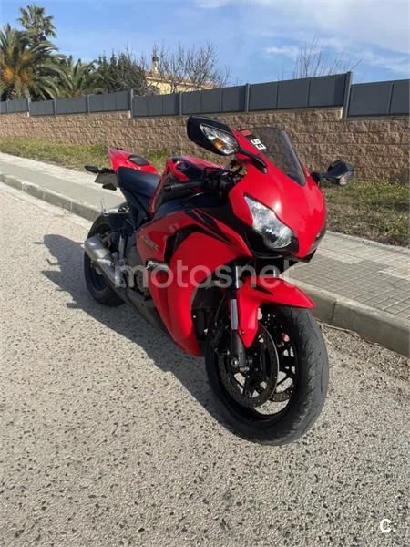Honda CBR 1000RR Fireblade – Vista 6