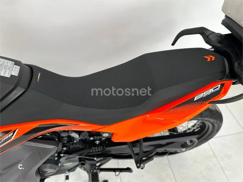 KTM 890 – Vista 27