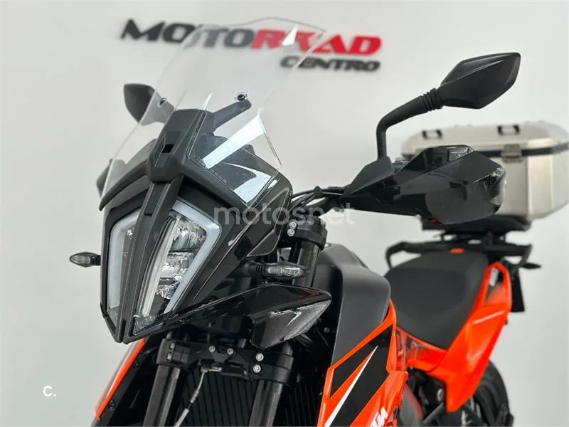 KTM 890 – Vista 6