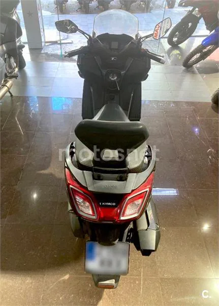 Kymco Super Dink 350 – Vista 5