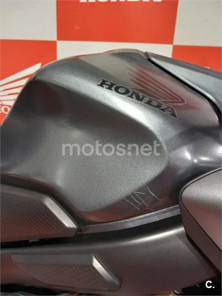 Honda CB 650 R – Vista 8
