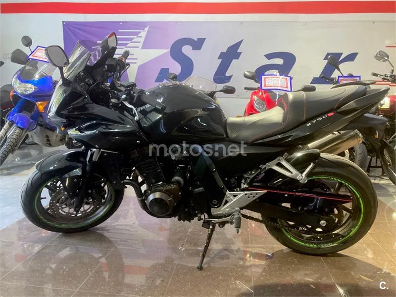 Kawasaki Z750 – Vista 6