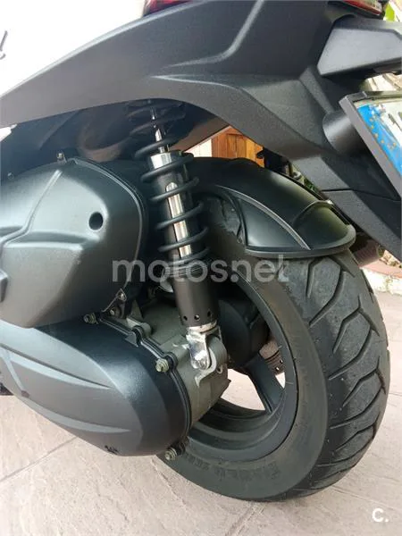 Kymco Super Dink 125i – Vista 3