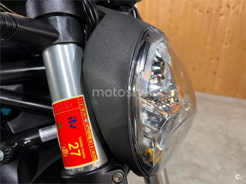 Ducati Monster 821 – Vista 15