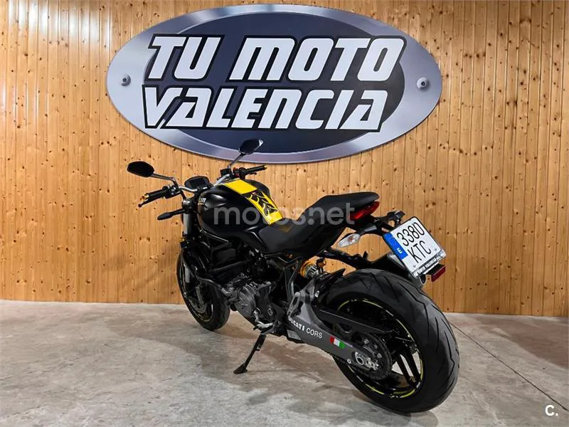 Ducati Monster 821 – Vista 3