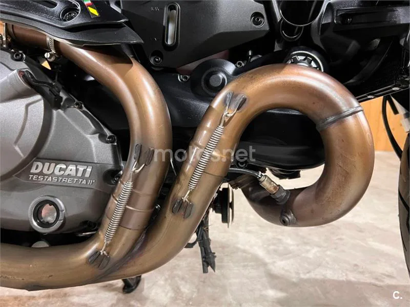 Ducati Monster 821 – Vista 29