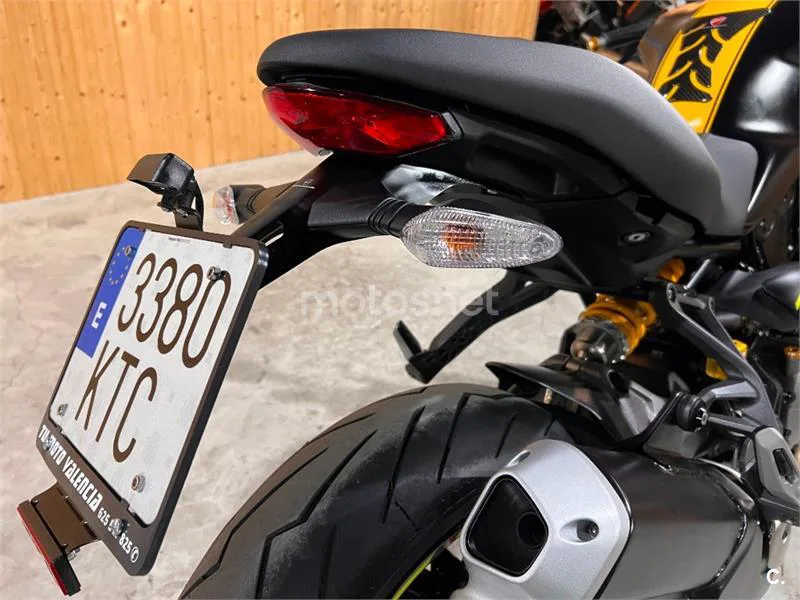 Ducati Monster 821 – Vista 35