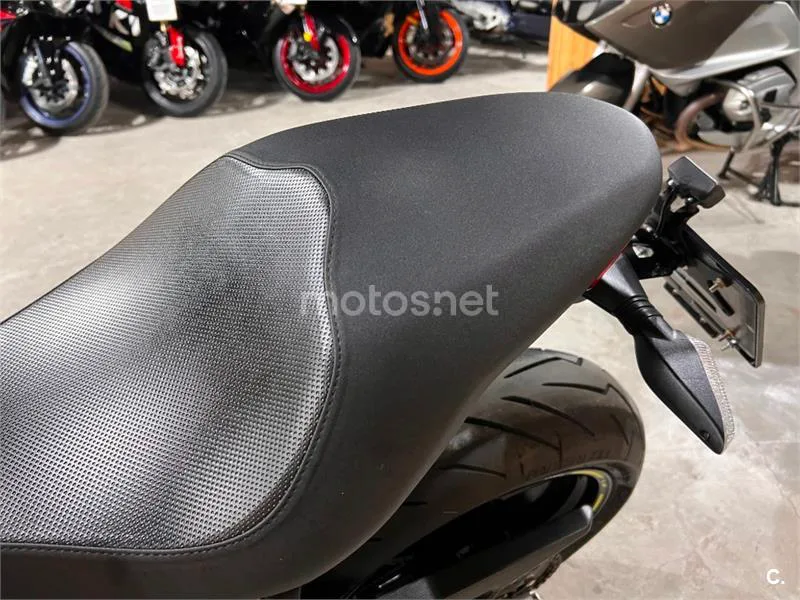 Ducati Monster 821 – Vista 43