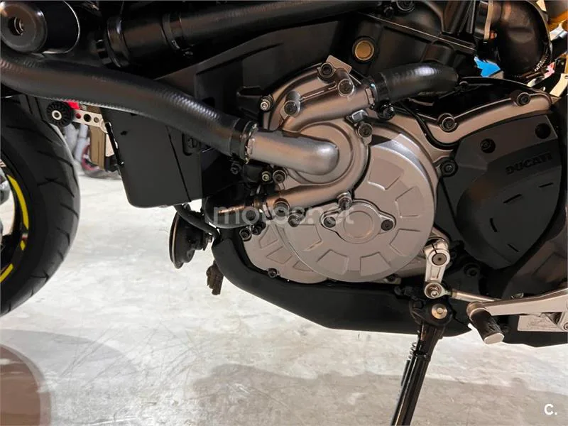 Ducati Monster 821 – Vista 51