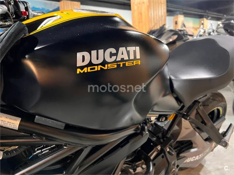 Ducati Monster 821 – Vista 54