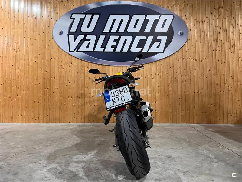 Ducati Monster 821 – Vista 72