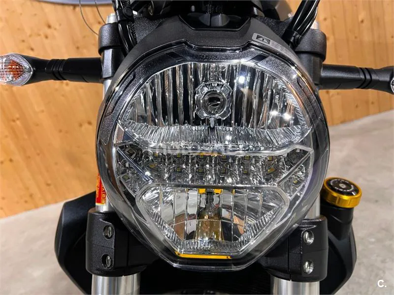 Ducati Monster 821 – Vista 10