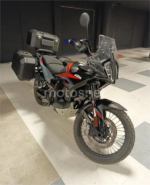 KTM 890 – Vista 6