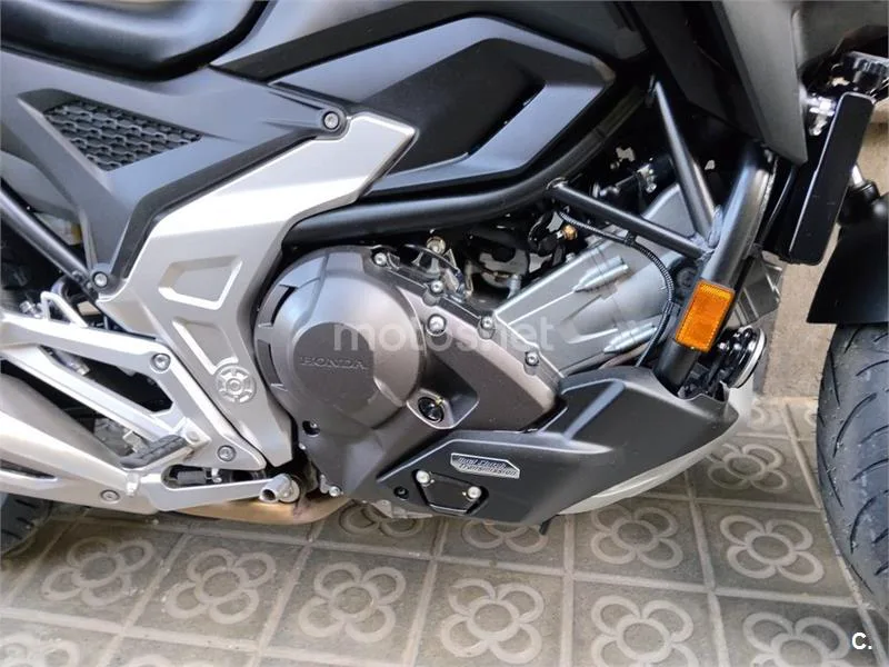 Honda NC 750 X – Vista 4