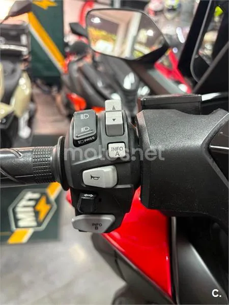 Honda Forza 125 – Vista 8