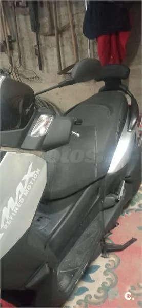 Yamaha XMAX 250 - Vista 4