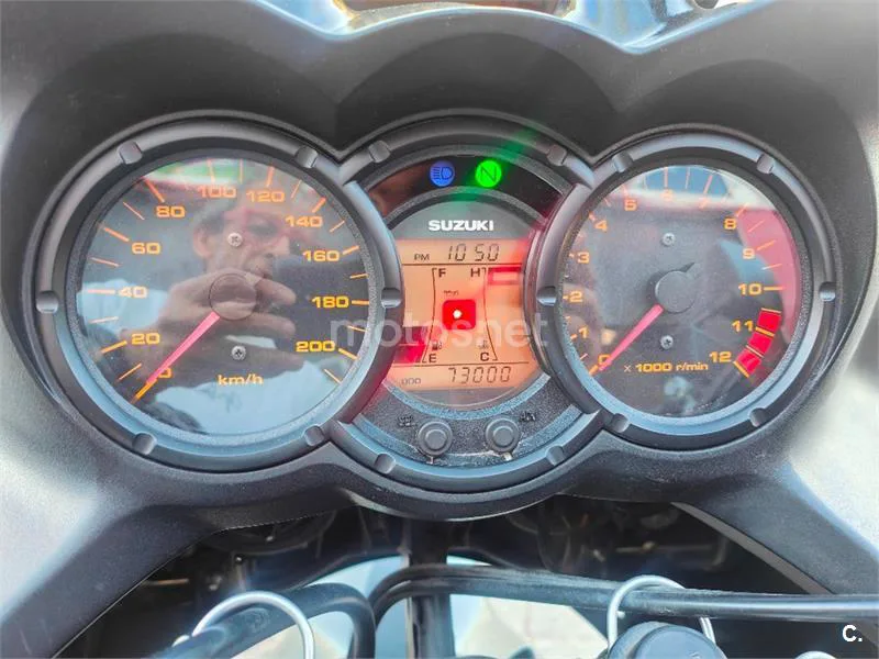 Suzuki V-Strom 650 – Vista 13
