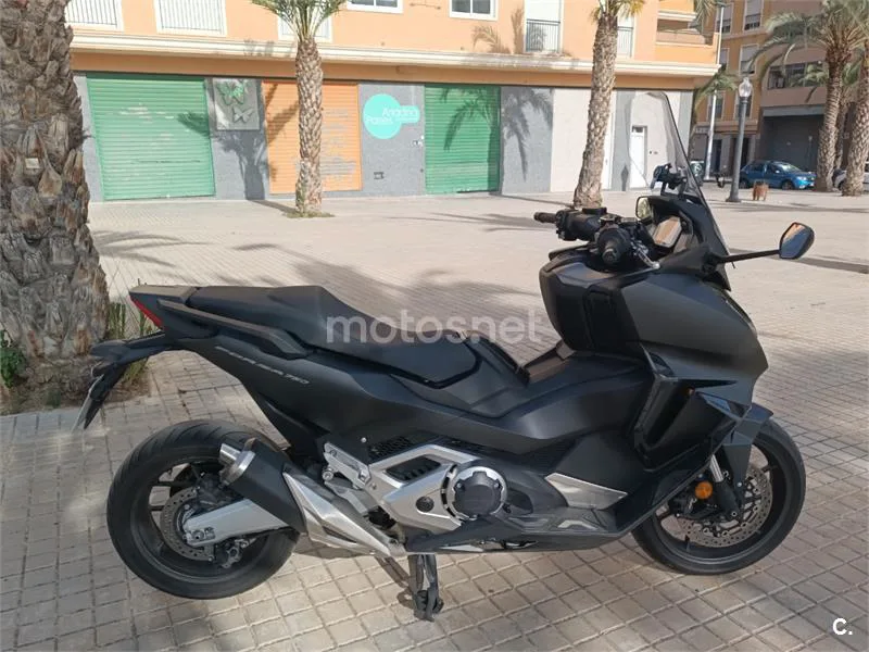 Honda Forza 750 – Vista 4