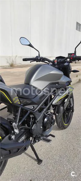 Benelli BN 125 – Vista 2