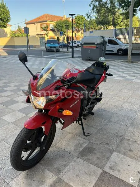 Honda CBR 125 R – Vista 4