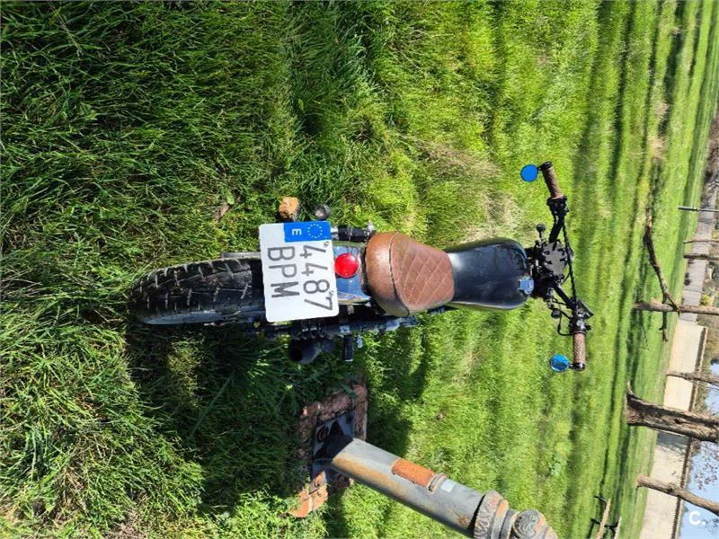 Yamaha SR 250 Special – Vista 3