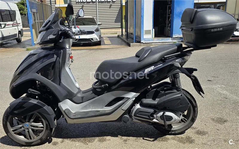 Piaggio MP3 LT 300 – Vista 2