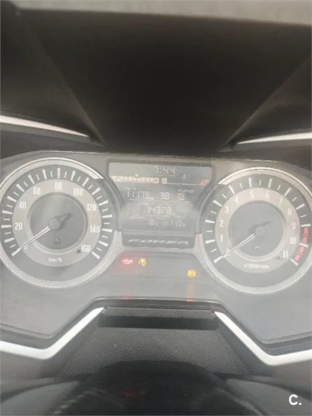 Honda Forza – Vista 9