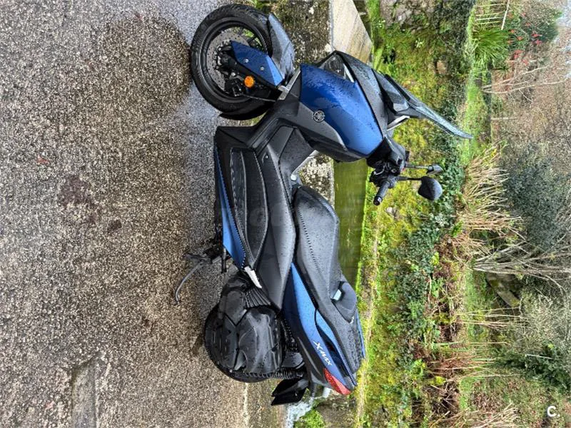 Yamaha XMAX 400 – Vista 3