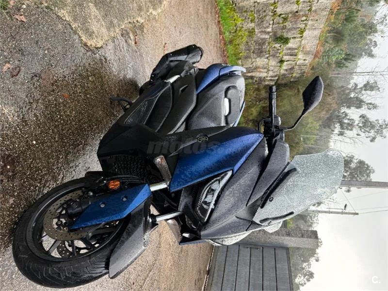 Yamaha XMAX 400 – Vista 6