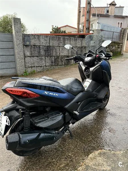 Yamaha XMAX 400 – Vista 7