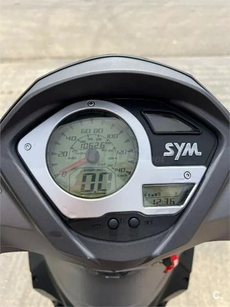 SYM Symphony ST 125 – Vista 2