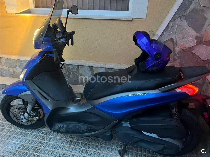 Piaggio Beverly – Vista 2