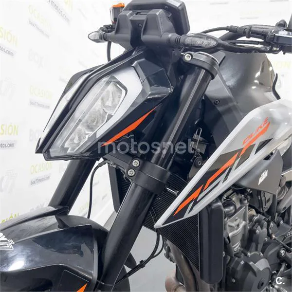KTM 790 – Vista 17