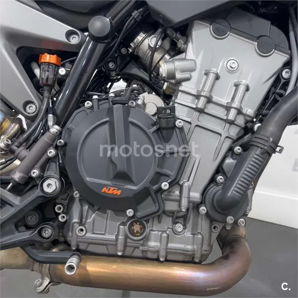 KTM 790 – Vista 19