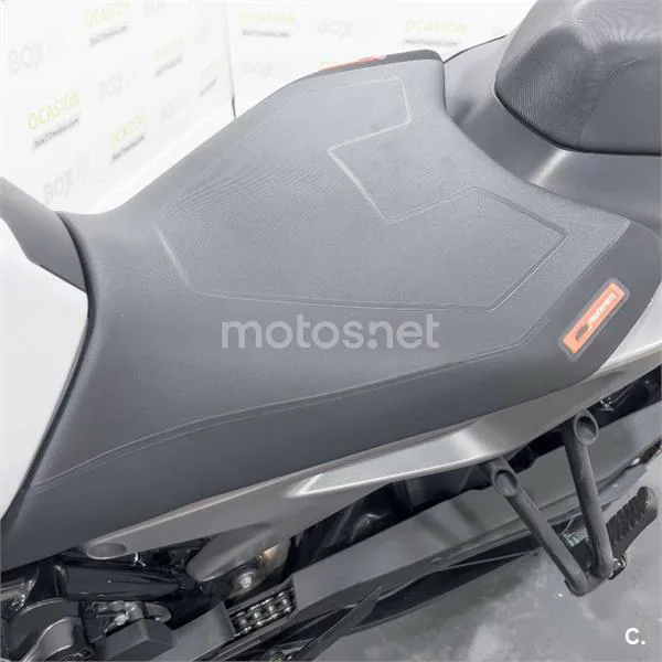 KTM 790 – Vista 9