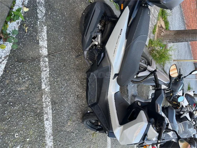 Kymco Sky Town 125 – Vista 3