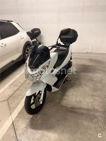 Honda PCX 125 – Vista 4