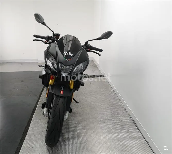 Aprilia Tuono V4 1100 – Vista 3