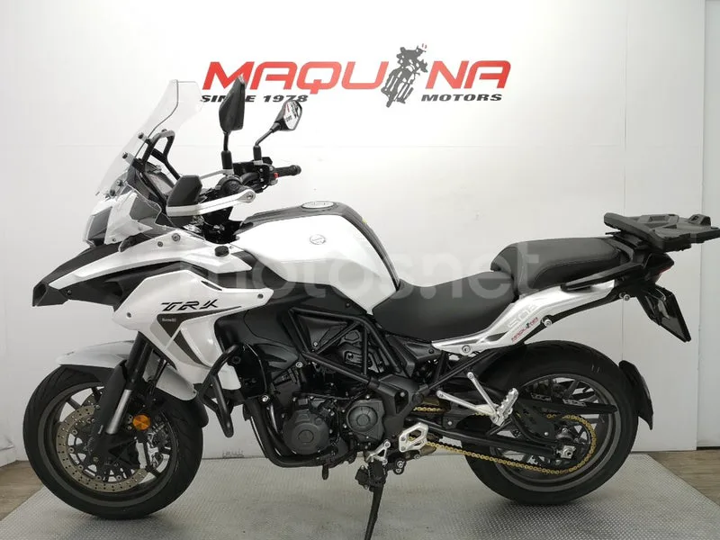Benelli TRK 502 – Vista 13